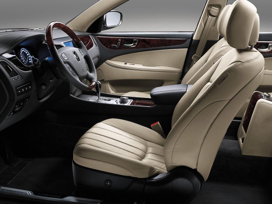  Hyundai Equus 2009 года  (фото 13 из 128)
